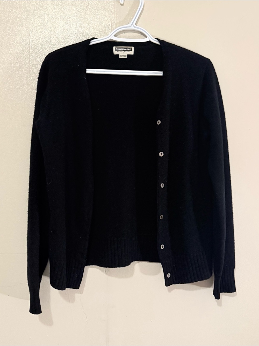 Giordano Black Button-Front Women's Cardigan